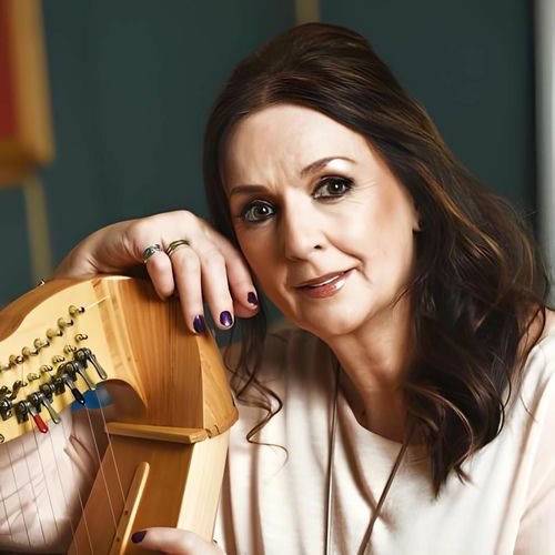 Moya Brennan — foto oficial